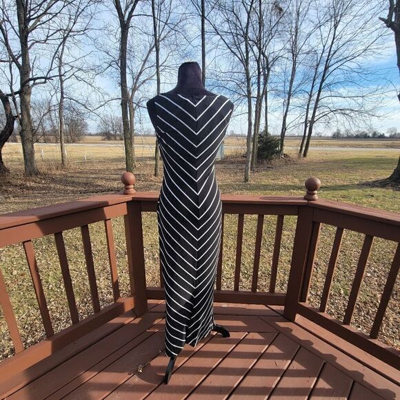 Shape Fx Black White Striped Sleeveless V-Neck Body Hugging Dress Size M - Picture 10 of 14